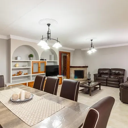 Holiday home Casa Marjoes - 2 - Bbq - Communal Pool *